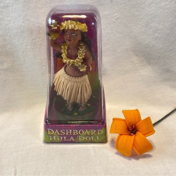 Dashboard hula dancer. Too cute and nostalgic. - Picture 3 of 7